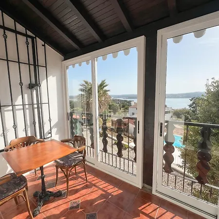 Hostel Local Monte Horeb Nadadouro